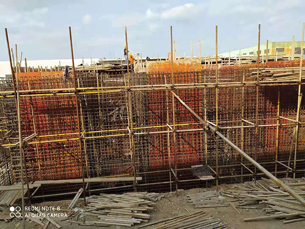 ���̰���